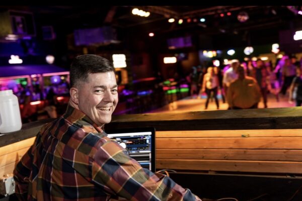 Screenshot Chris's Bio Photos